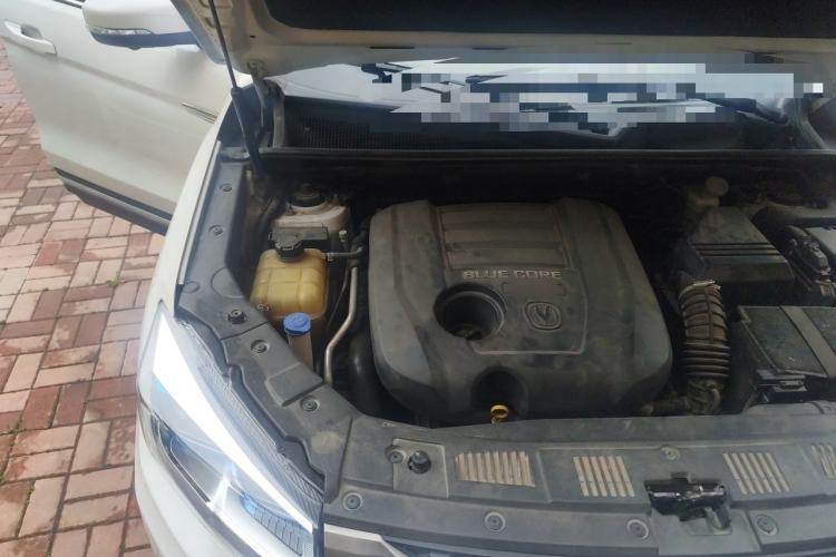 Used CHANGAN CS75 2015 1.8T Automatic 4x4 Elite Model China V Standard Engine Bay Right