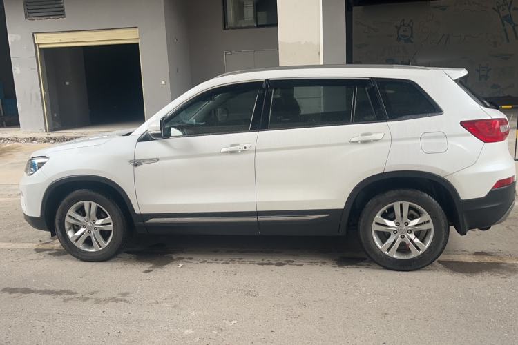 Used CHANGAN CS75 2015 1.8T Automatic All-Wheel Drive Elite Version China IV Standard Exterior 5