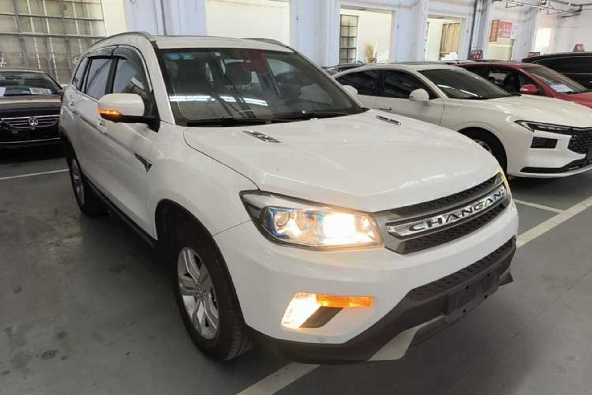 Used CHANGAN CS75 2015 1.8T Automatic 4x4 Elite Model China V Standard Front Right 45 Deg