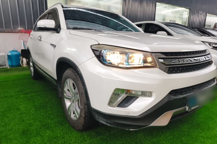 Used CHANGAN CS75 2015 1.8T Automatic 4x4 Elite Model China V Standard Front Right 45 Deg