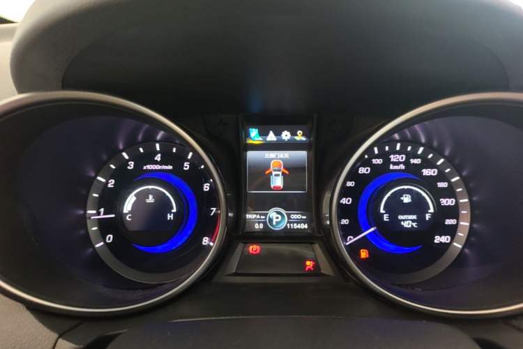 Used CHANGAN CS75 2015 1.8T Automatic All-Wheel Drive Elite Version China IV Standard Instrument Cluster