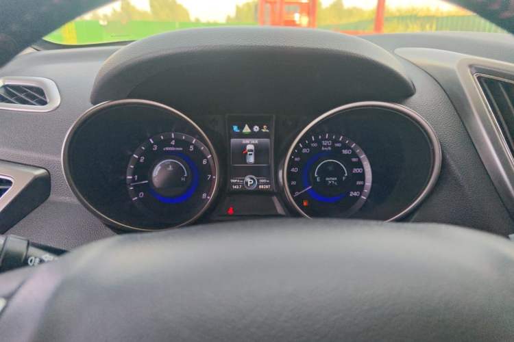 Used CHANGAN CS75 2015 1.8T Automatic 4x4 Prestige Model China V Emission Standard Instrument Cluster
