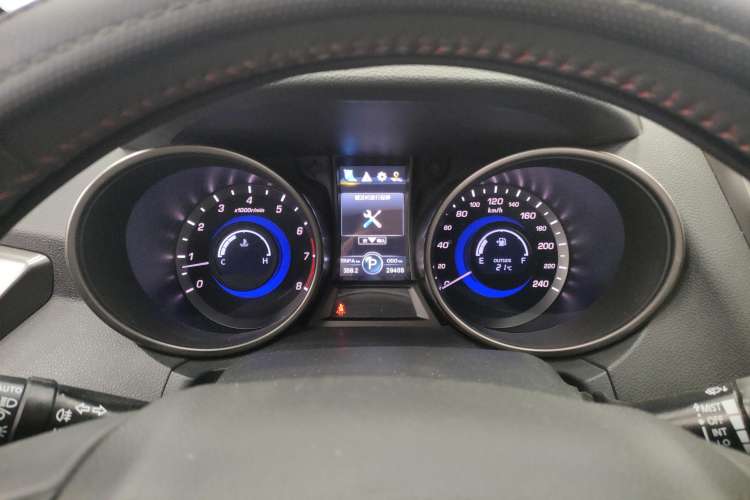 Used CHANGAN CS75 2015 1.8T Automatic 4x4 Prestige Model China IV Standard Instrument Cluster