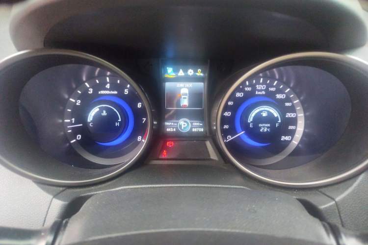 Used CHANGAN CS75 2015 1.8T Automatic 4x4 Elite Model China V Standard Instrument Cluster