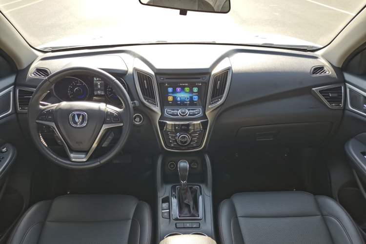 Used CHANGAN CS75 2015 1.8T Automatic All-Wheel Drive Elite Version China IV Standard Interior 1