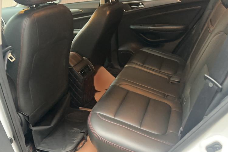 Used CHANGAN CS75 2015 1.8T Automatic All-Wheel Drive Elite Version China IV Standard Interior 1