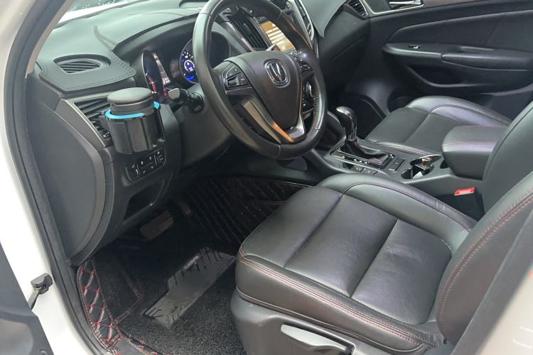 Used CHANGAN CS75 2015 1.8T Automatic All-Wheel Drive Elite Version China IV Standard Interior 2
