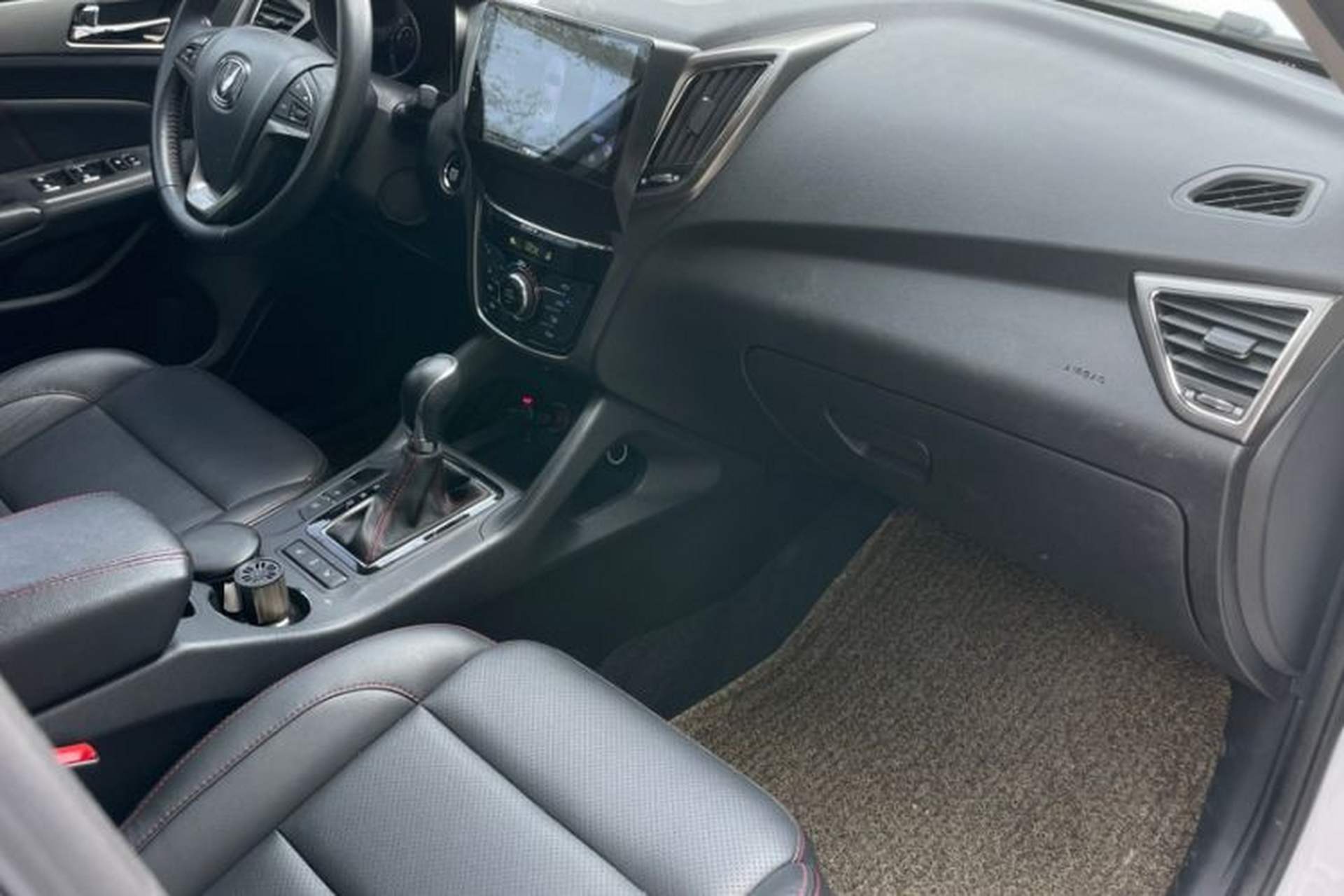 Used CHANGAN CS75 2015 1.8T Automatic 4x4 Prestige Model China V Emission Standard Interior 6