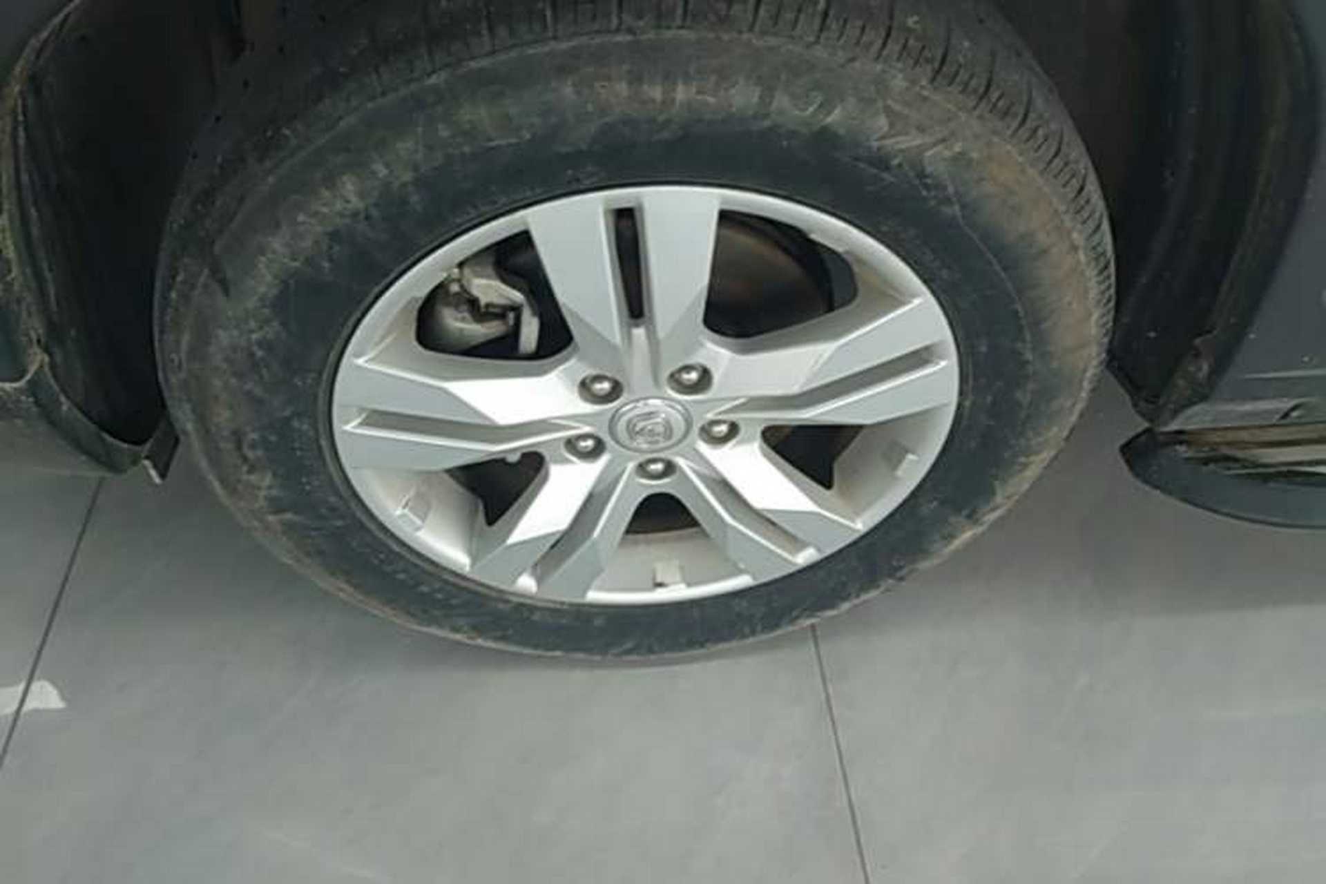 Used CHANGAN CS75 2015 1.8T Automatic All-Wheel Drive Elite Version China IV Standard Left Front Wheel Hub