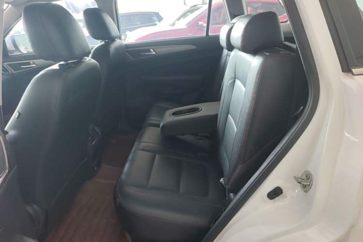 Used CHANGAN CS75 2015 1.8T Automatic All-Wheel Drive Elite Version China IV Standard Left Rear Seat