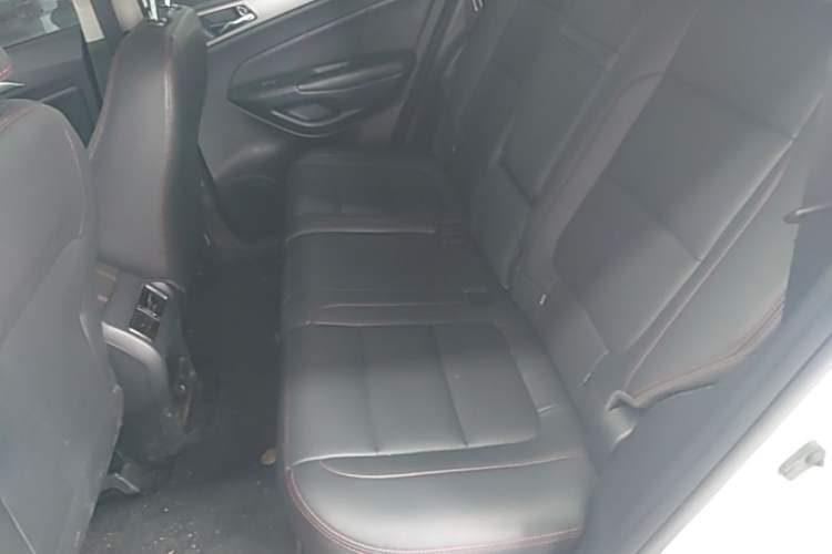 Used CHANGAN CS75 2015 1.8T Automatic All-Wheel Drive Elite Version China IV Standard Left Rear Seat