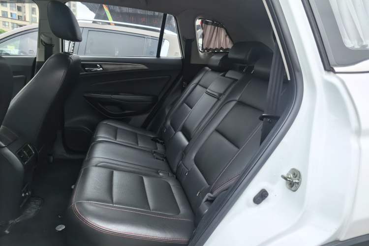 Used CHANGAN CS75 2015 1.8T Automatic All-Wheel Drive Elite Version China IV Standard Left Rear Seat