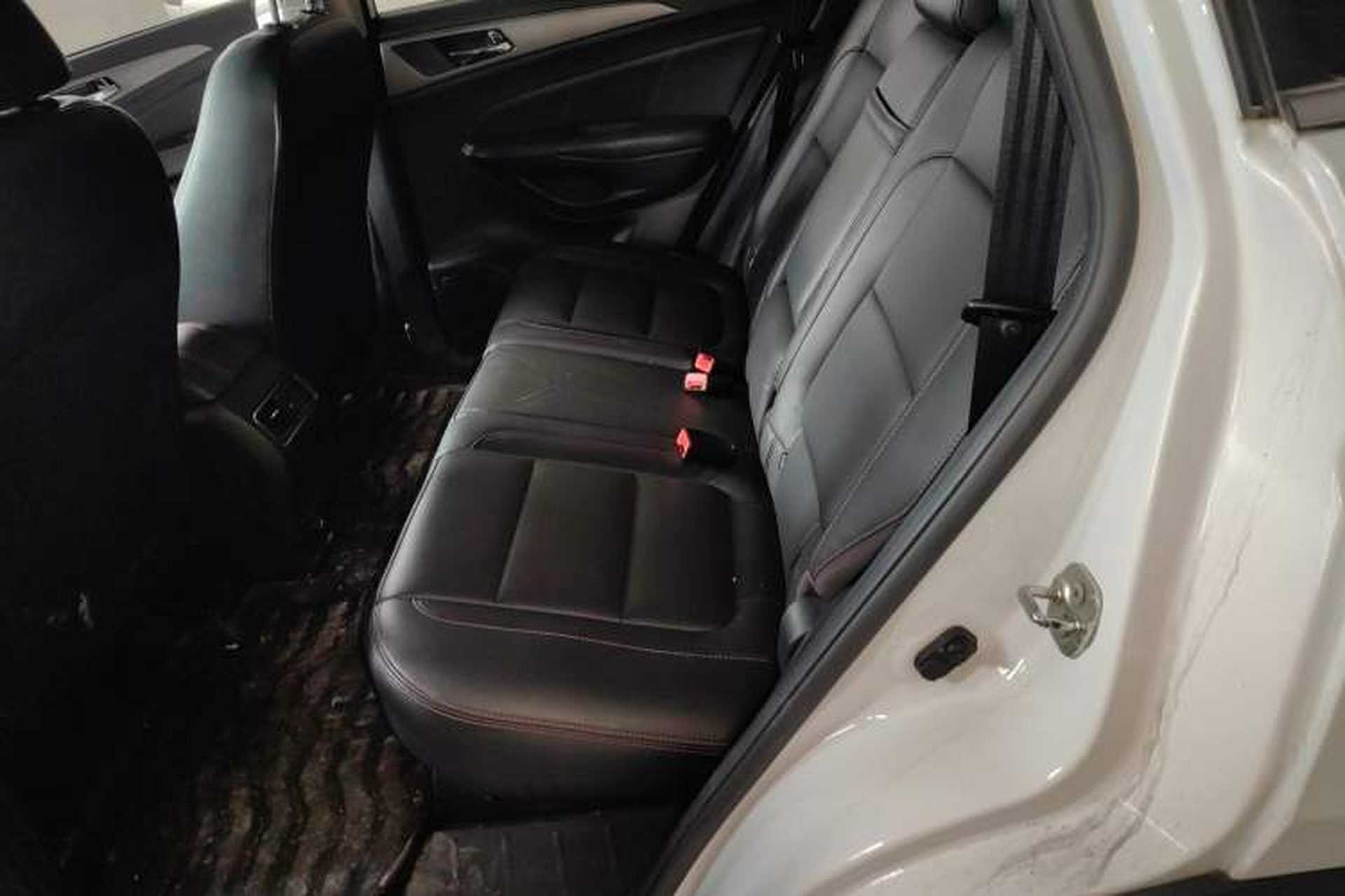 Used CHANGAN CS75 2015 1.8T Automatic All-Wheel Drive Elite Version China IV Standard Left Rear Seat