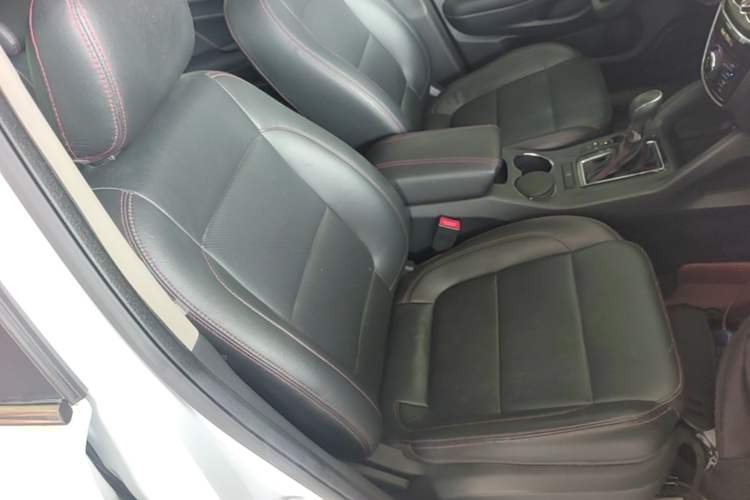 Used CHANGAN CS75 2015 1.8T Automatic All-Wheel Drive Elite Version China IV Standard Right Front Seat