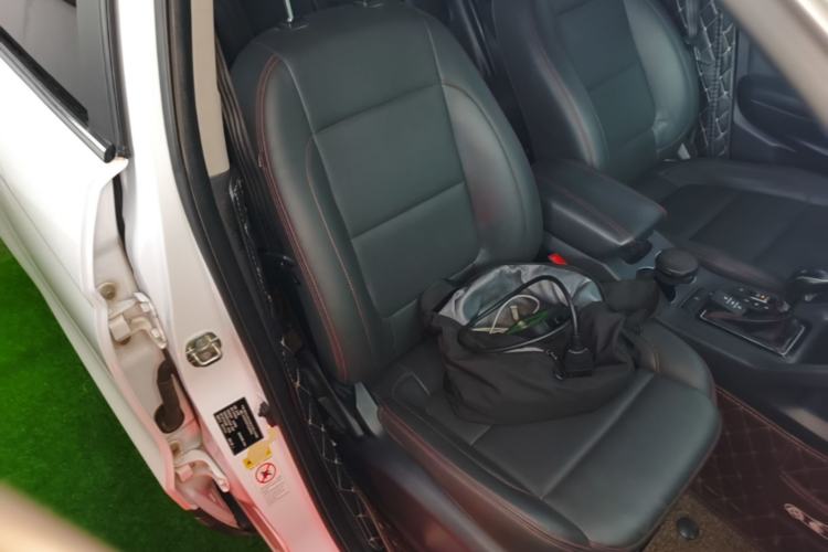 Used CHANGAN CS75 2015 1.8T Automatic 4x4 Elite Model China V Standard Right Front Seat