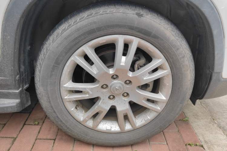 Used CHANGAN CS75 2015 1.8T Automatic 4x4 Prestige Model China V Emission Standard Right Front Wheel Hub