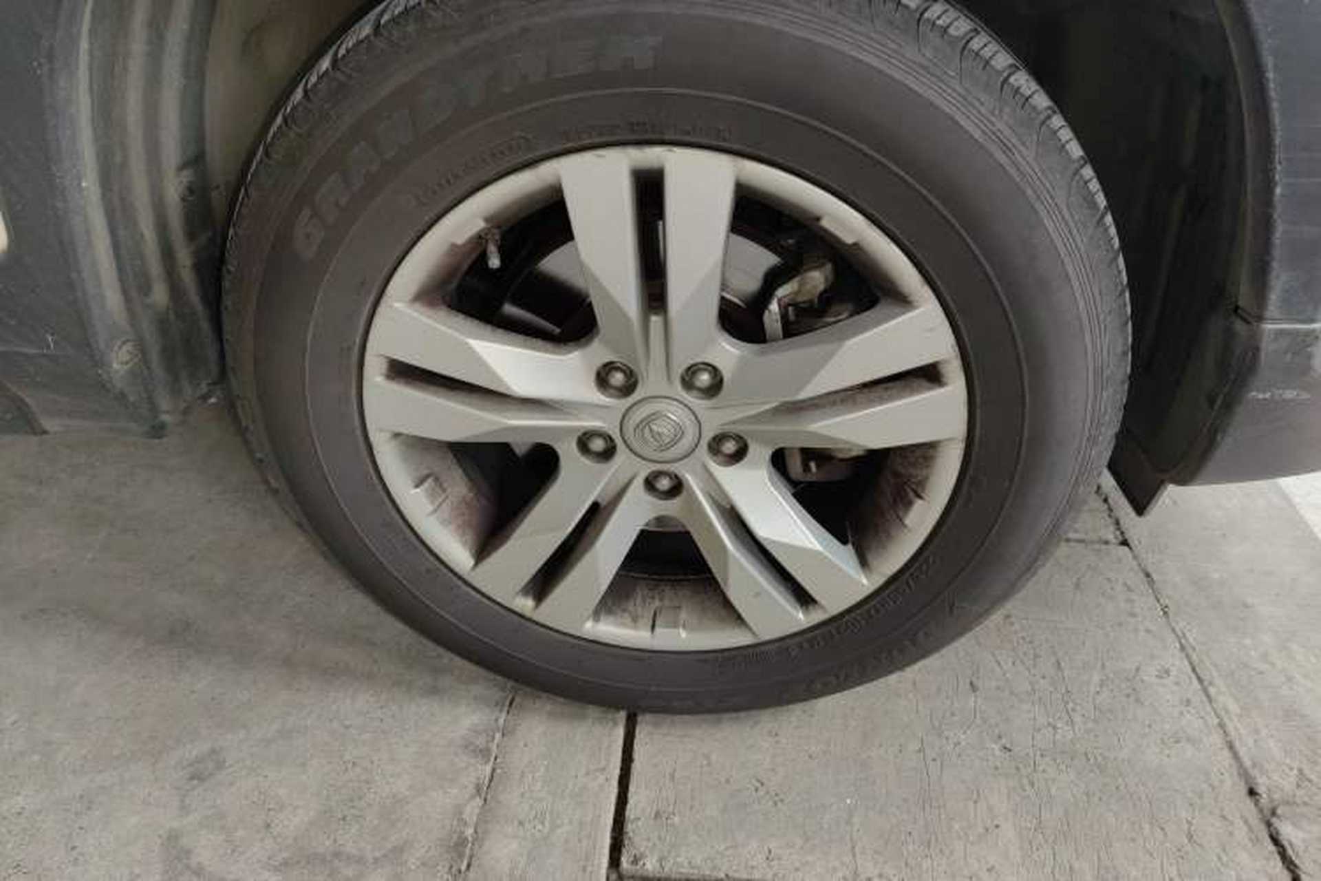 Used CHANGAN CS75 2015 1.8T Automatic All-Wheel Drive Elite Version China IV Standard Right Front Wheel Hub