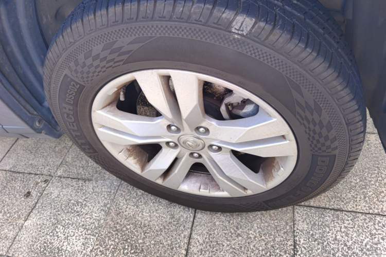 Used CHANGAN CS75 2015 1.8T Automatic All-Wheel Drive Elite Version China IV Standard Right Front Wheel Hub