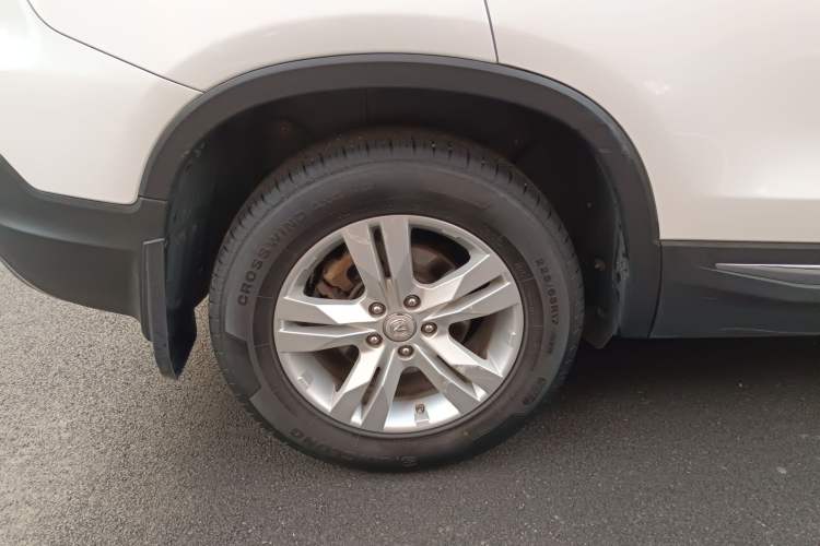 Used CHANGAN CS75 2015 1.8T Automatic All-Wheel Drive Elite Version China IV Standard Right Rear Wheel Hub