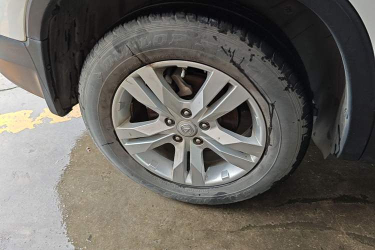 Used CHANGAN CS75 2015 1.8T Automatic All-Wheel Drive Elite Version China IV Standard Right Rear Wheel Hub