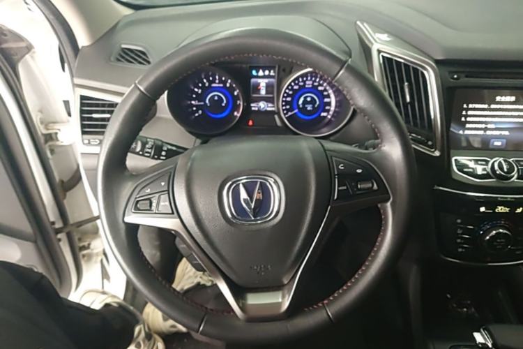 Used CHANGAN CS75 2015 1.8T Automatic All-Wheel Drive Elite Version China IV Standard Steering Wheel