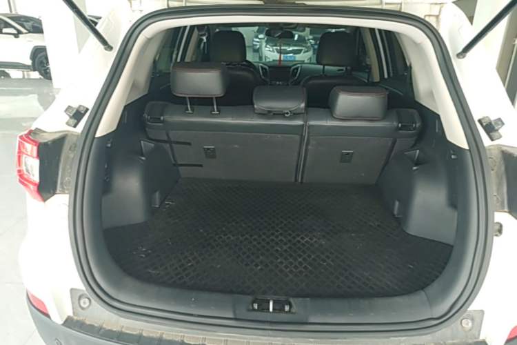 Used CHANGAN CS75 2015 1.8T Automatic All-Wheel Drive Elite Version China IV Standard Trunk