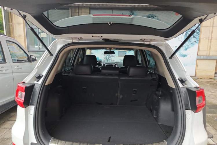 Used CHANGAN CS75 2015 1.8T Automatic All-Wheel Drive Elite Version China IV Standard Trunk