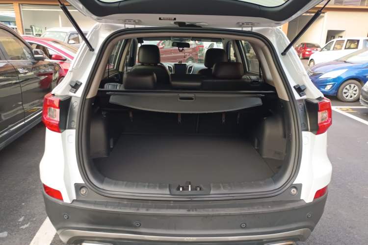 Used CHANGAN CS75 2015 1.8T Automatic All-Wheel Drive Elite Version China IV Standard Trunk