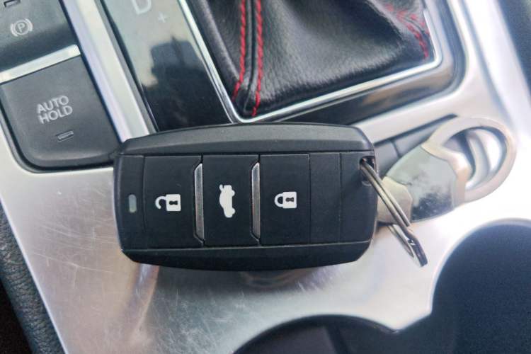 Used CHANGAN CS75 2015 1.8T Automatic 4x4 Prestige Model China V Emission Standard Vehicle Key
