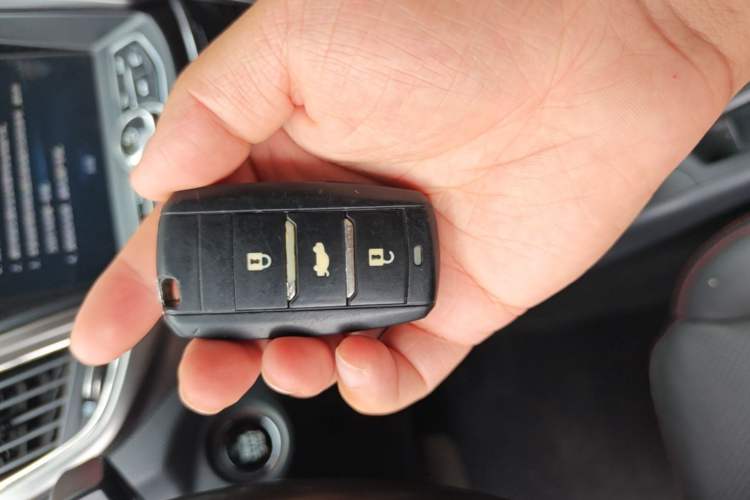 Used CHANGAN CS75 2015 1.8T Automatic All-Wheel Drive Elite Version China IV Standard Vehicle Key