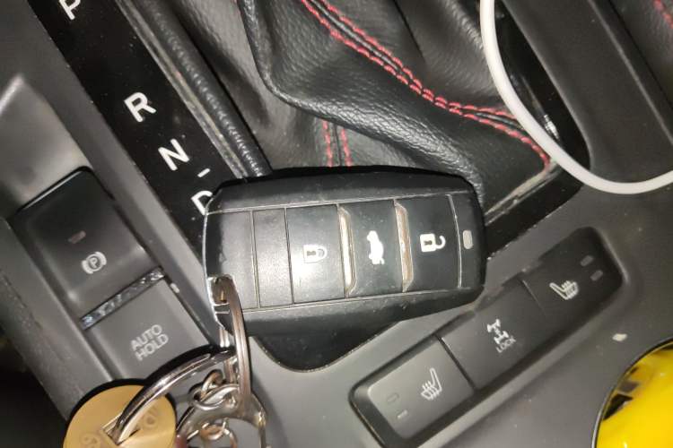Used CHANGAN CS75 2015 1.8T Automatic 4x4 Prestige Model China V Emission Standard Vehicle Key