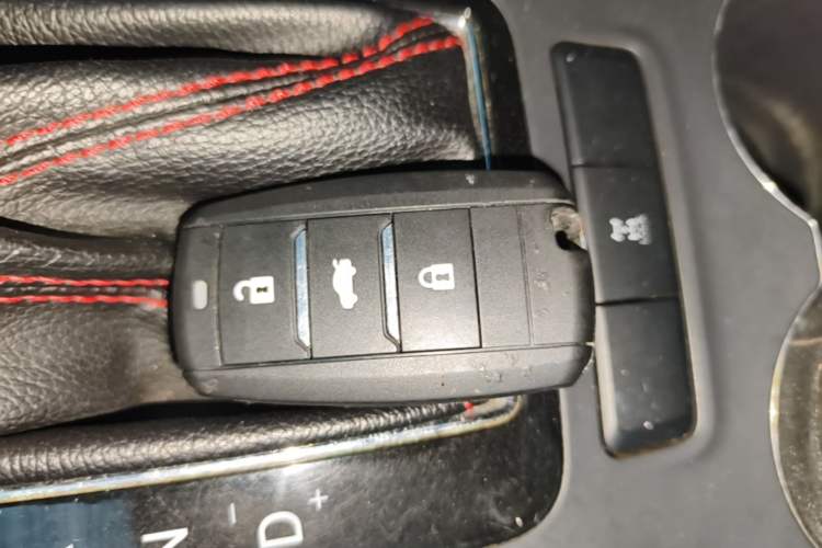 Used CHANGAN CS75 2015 1.8T Automatic 4x4 Elite Model China V Standard Vehicle Key
