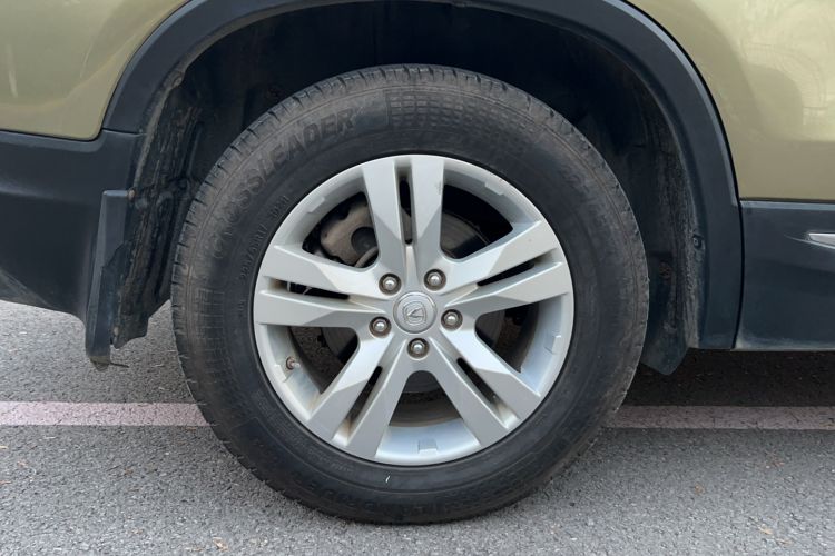 Used CHANGAN CS75 2015 1.8T Automatic All-Wheel Drive Elite Version China IV Standard Right Rear Wheel Hub