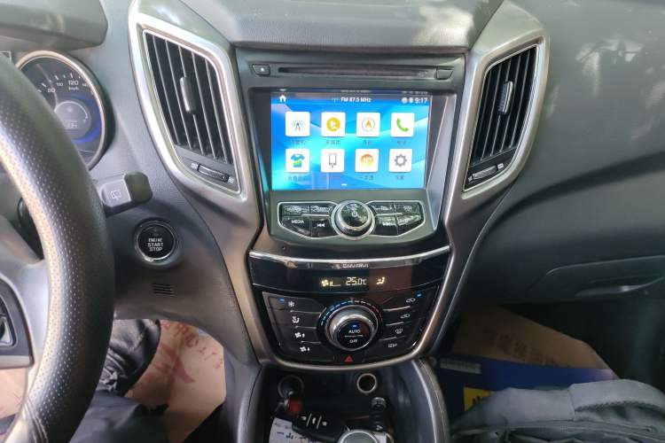 Used CHANGAN CS75 2016 1.8T Automatic Elite Model China V Standard Audio And AC Panel