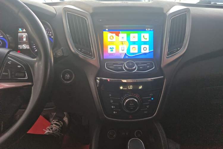 Used CHANGAN CS75 2016 1.8T Automatic Elite Model China V Standard Audio And AC Panel