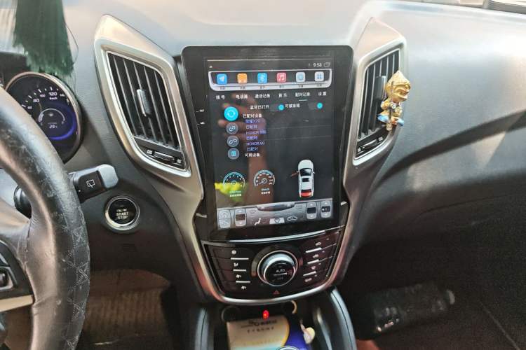 Used CHANGAN CS75 2016 1.8T Automatic Elite Model China V Standard Audio And AC Panel