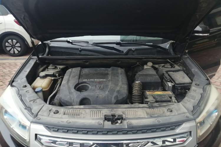 Used CHANGAN CS75 2016 1.8T Automatic Elite Model China V Standard Engine Bay