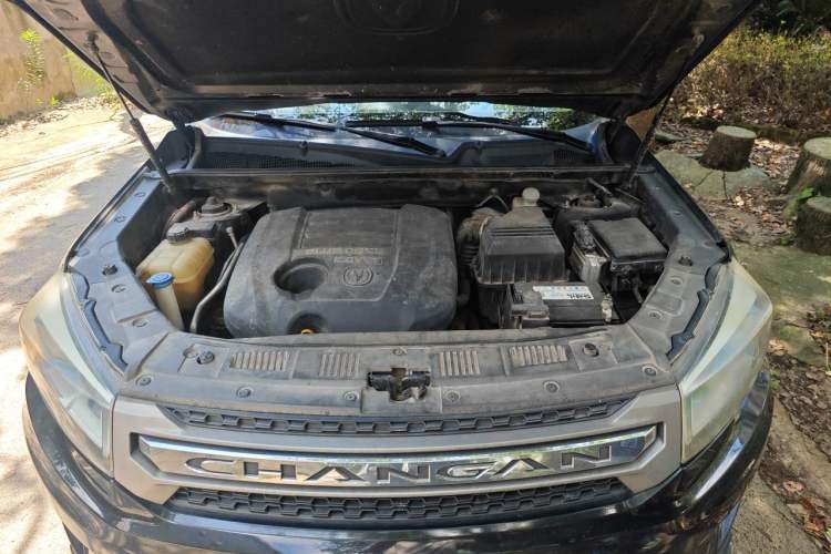 Used CHANGAN CS75 2016 2.0L Manual Luxury Version China V Standard Engine Bay