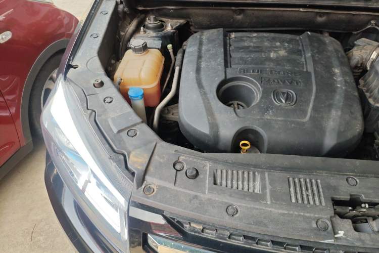 Used CHANGAN CS75 2016 2.0L Manual Luxury Version China V Standard Engine Bay Right