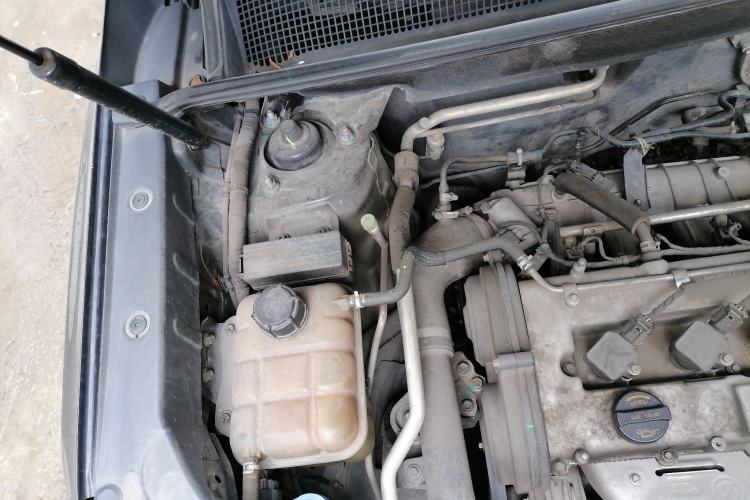 Used CHANGAN CS75 2016 1.8T Automatic Elite Model China V Standard Engine Bay Right