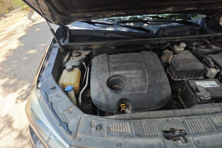 Used CHANGAN CS75 2016 2.0L Manual Luxury Version China V Standard Engine Bay Right