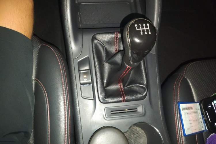 Used CHANGAN CS75 2016 2.0L Manual Comfort Version China V Standard Gear Lever