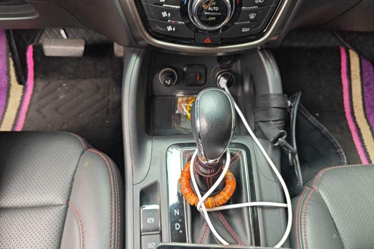 Used CHANGAN CS75 2016 1.8T Automatic Elite Model China V Standard Gear Lever