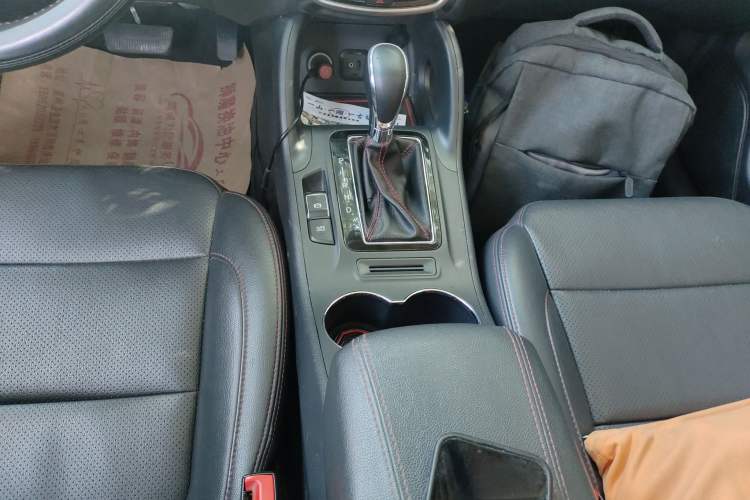 Used CHANGAN CS75 2016 1.8T Automatic Elite Model China V Standard Gear Lever