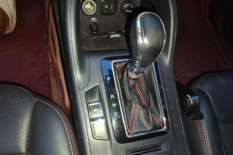 Used CHANGAN CS75 2016 1.8T Automatic Elite Model China V Standard Gear Lever