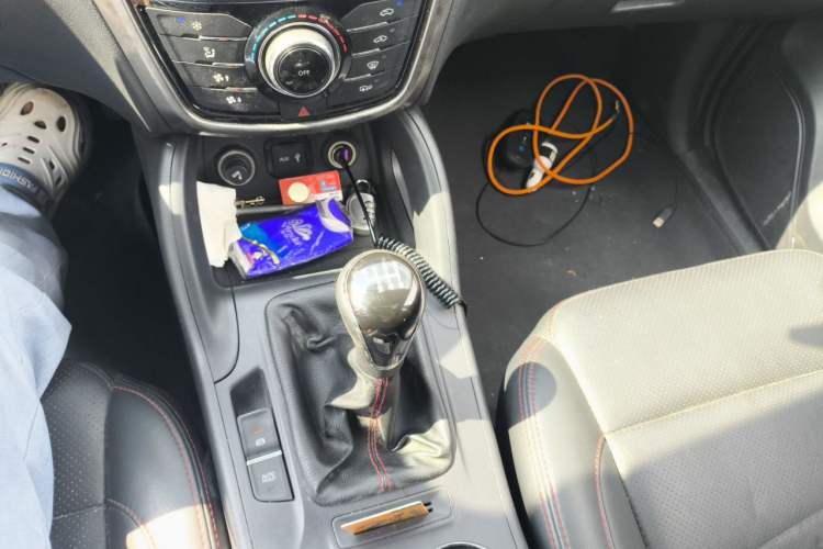 Used CHANGAN CS75 2016 2.0L Manual Luxury Version China V Standard Gear Lever