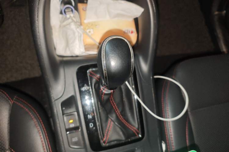 Used CHANGAN CS75 2016 1.8T Automatic Elite Model China V Standard Gear Lever