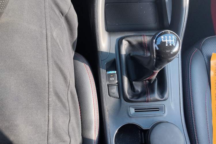 Used CHANGAN CS75 2016 1.5T Manual FENGSHANG Model Gear Lever