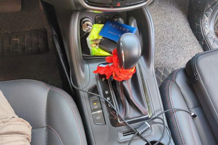Used CHANGAN CS75 2016 1.8T Automatic Elite Model China V Standard Gear Lever