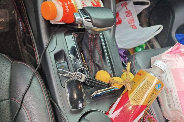 Used CHANGAN CS75 2016 1.8T Automatic Elite Model China V Standard Gear Lever